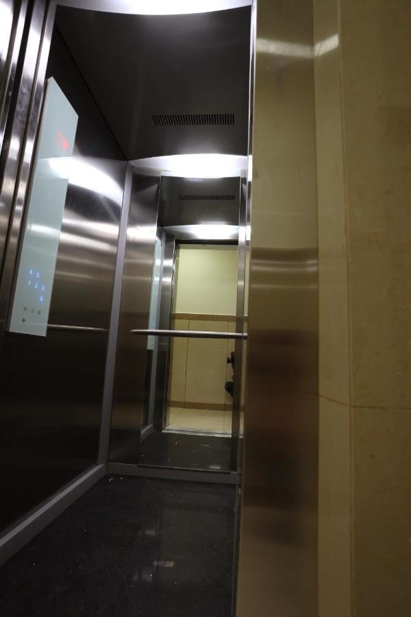Hotel Sigma Suites Bengaluru Zewnętrze zdjęcie